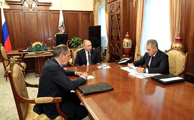 Meeting with Defence Minister Sergei Shoigu and Foreign Minister Sergei Lavrov