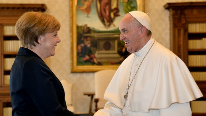 prix_charlemagne_merkel_pape_francois