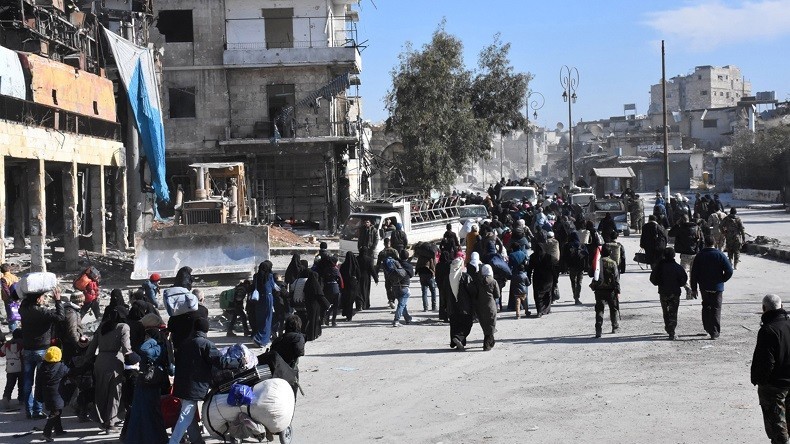 Dans la vieille ville d’Alep les cloches des églises sonnent à toute volée pour fêter la libération